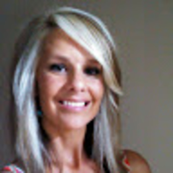 Meet your Posher, Less - Picture 1 of 1